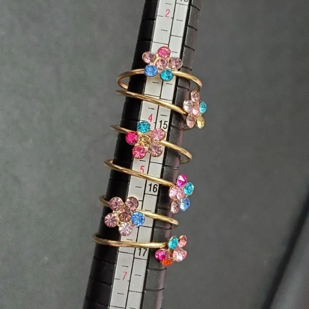Gold tone spring-like flower ring blue pink